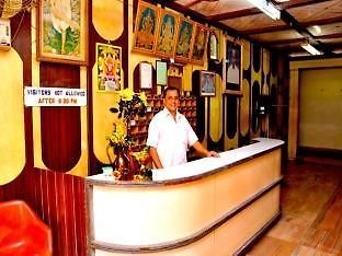 Sri Saibaba Pensión Pondicherry Exterior foto